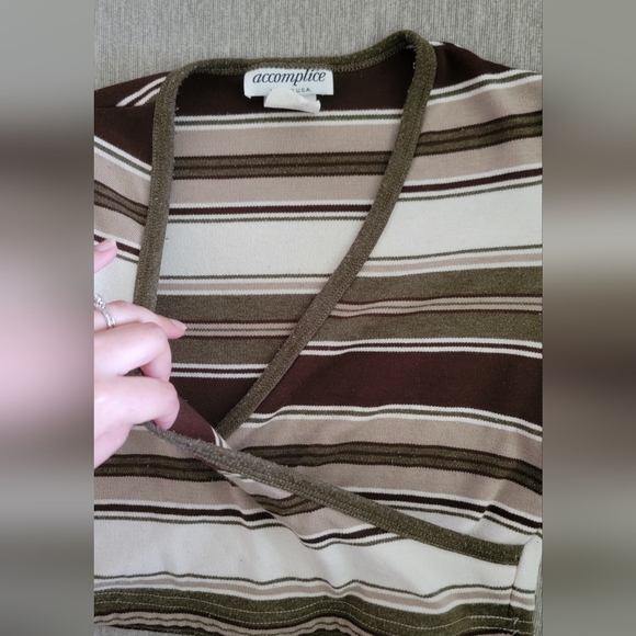 Y2K Accomplice Striped Front Wrap Crop Top - Picture 8 of 8